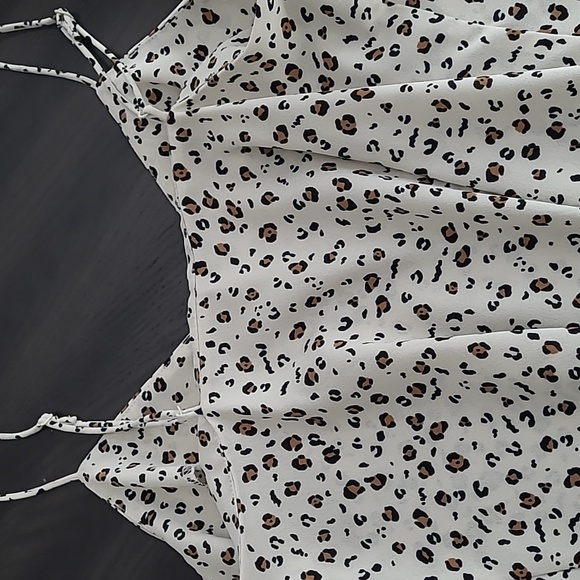 Cheetah Tank Top Blouse - Picture 2 of 3